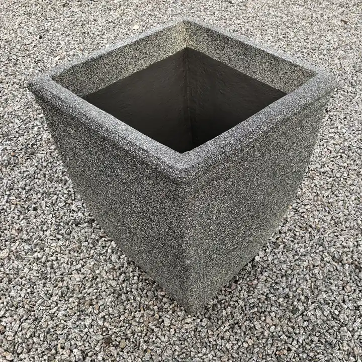 Cosmic Plant Pot - Medium concrete plant pot in Gauteng