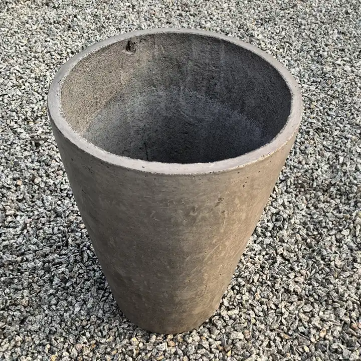 Lumina Plant Pot - Small concrete plant pot in Gauteng