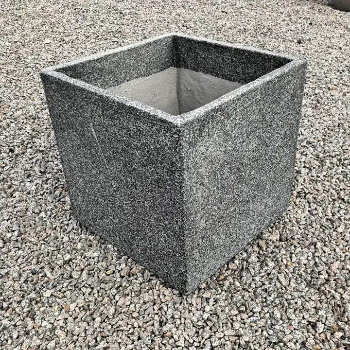Nexus Cube Plant Pot - Medium concrete plant pot in Gauteng