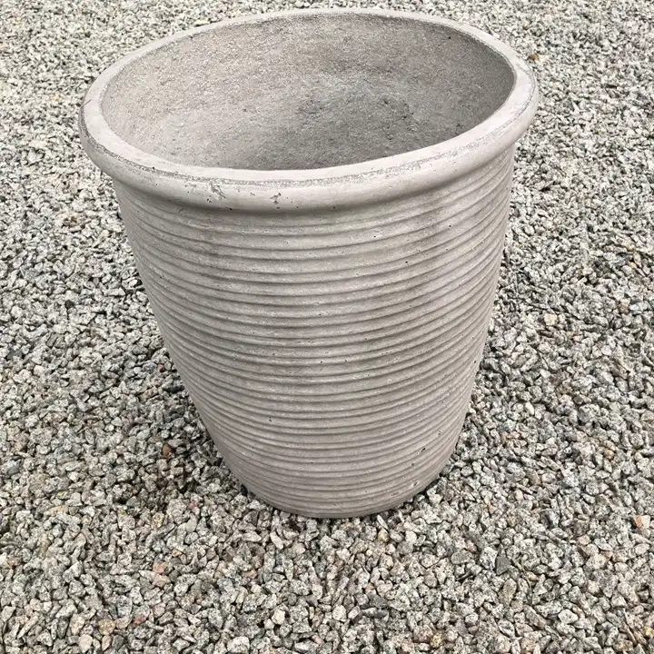 Ridgeflow Plant Pot - Medium concrete plant pot in Gauteng